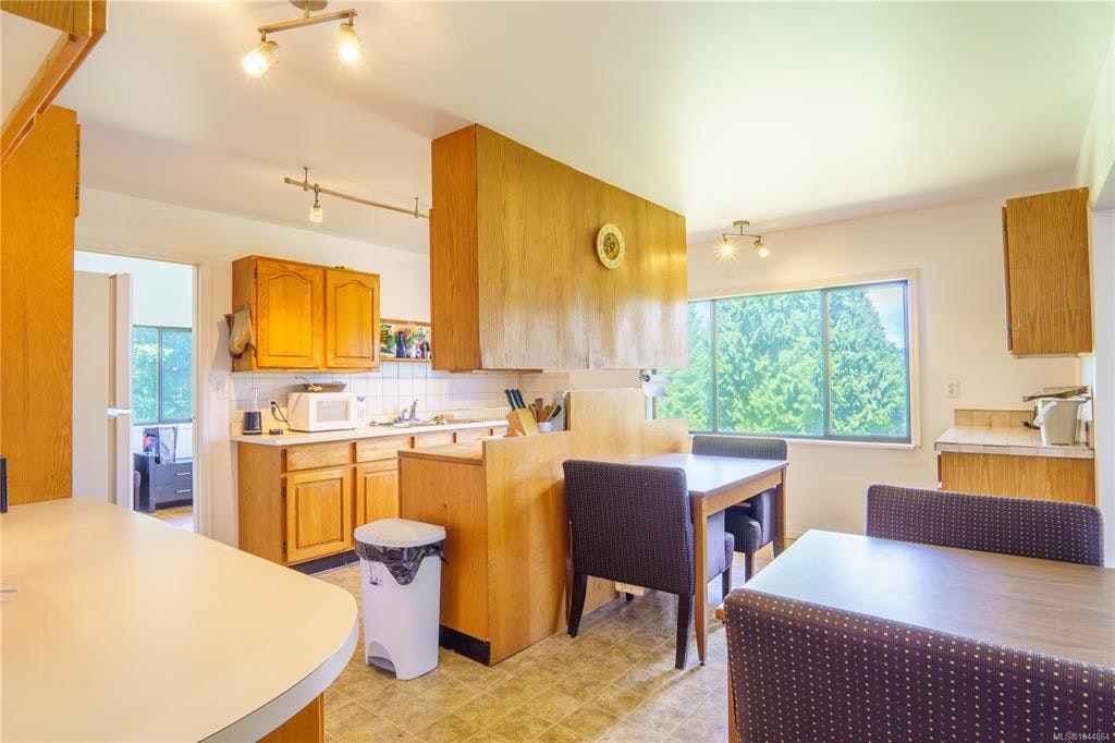 269 Matterson Drive, Ucluelet, BC, V0R 3A0 - 10