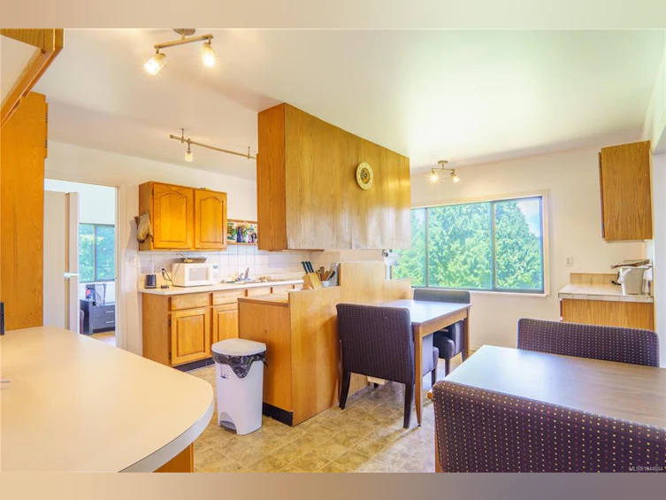 269 Matterson Drive, Ucluelet, BC, V0R 3A0 - 10