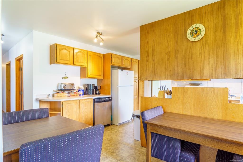269 Matterson Drive, Ucluelet, BC, V0R 3A0 - 11