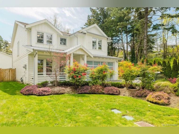30 Jedburgh Road, View Royal, BC, V9B 6N7