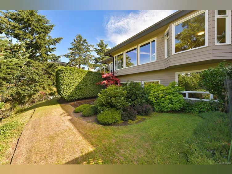 109-2829 Arbutus Road, Saanich, BC, V8N 5X5 - 30