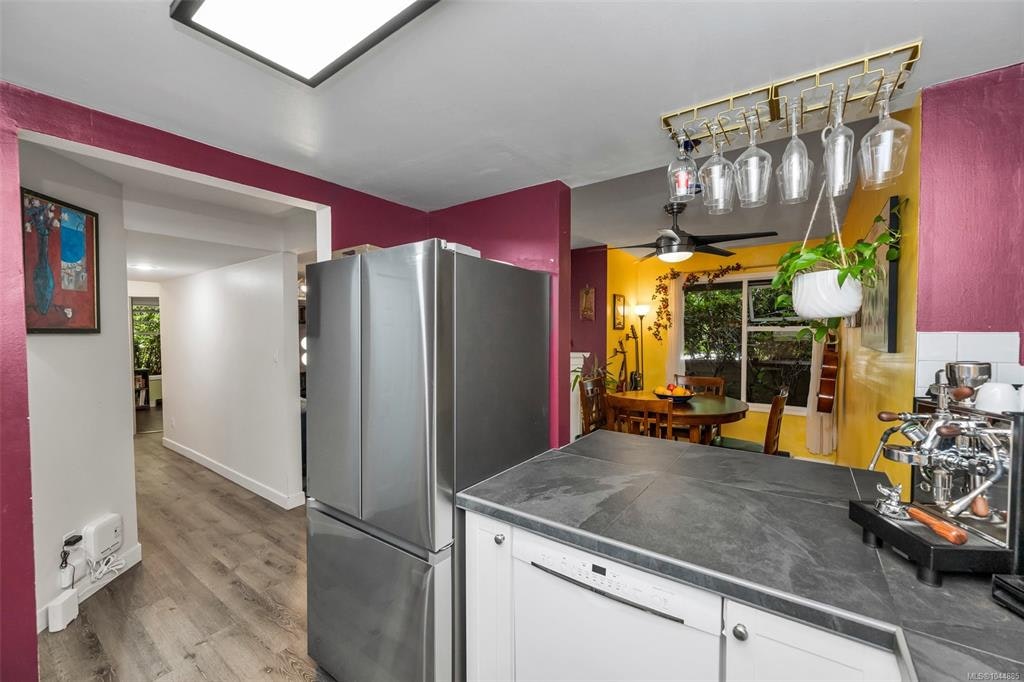 102-1223 Johnson Street, Victoria, BC, V8V 3N9 - 15