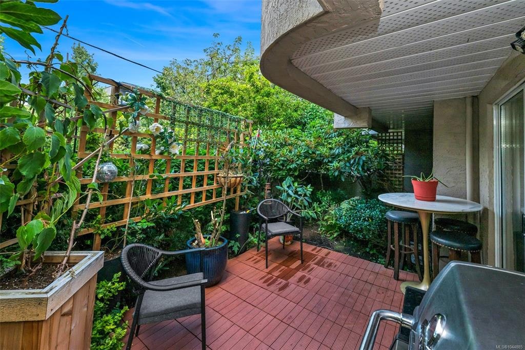 102-1223 Johnson Street - 3