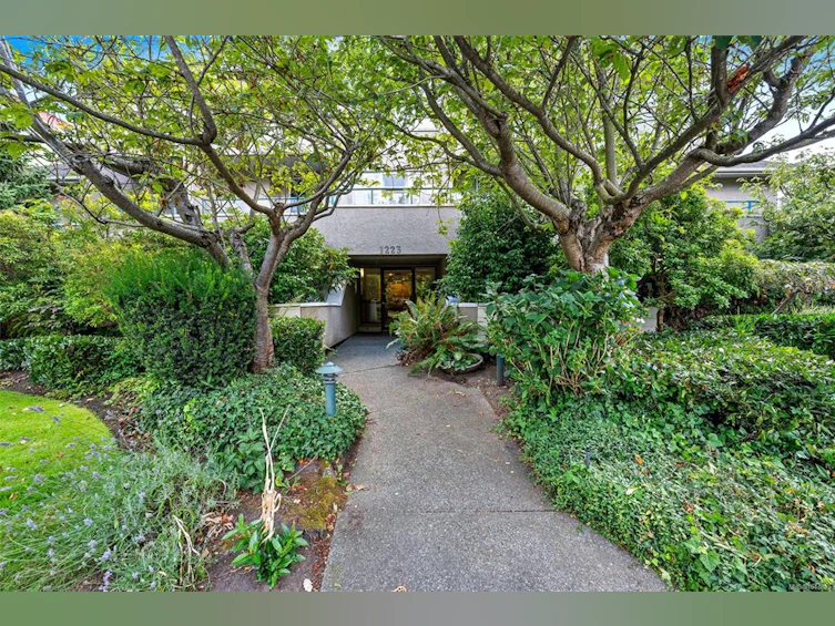 102-1223 Johnson Street, Victoria, BC, V8V 3N9 - 5