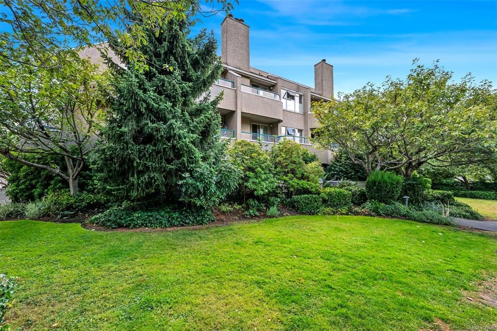 102-1223 Johnson Street, Victoria, BC, V8V 3N9 - 24