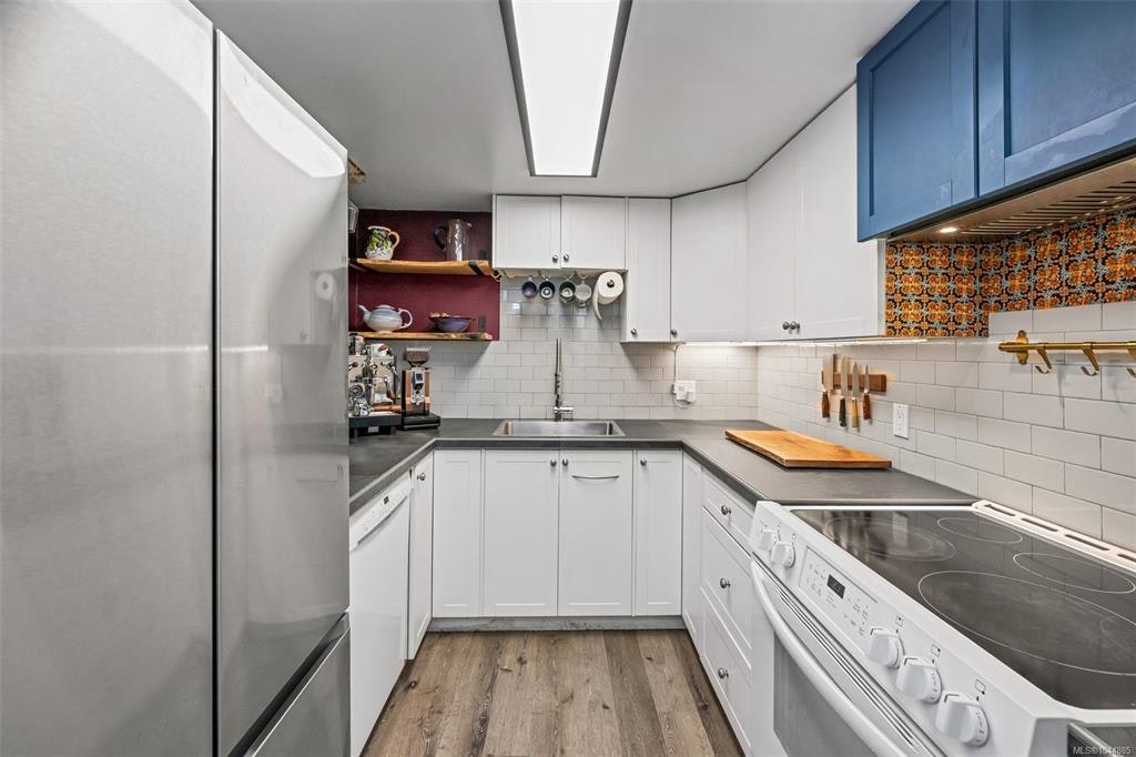 102-1223 Johnson Street, Victoria, BC, V8V 3N9 - 12