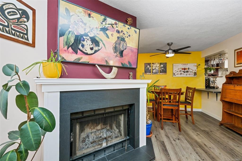 102-1223 Johnson Street, Victoria, BC, V8V 3N9 - 4