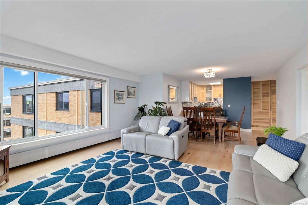 501-2920 Cook Street, Victoria, BC, V8T 3S7 - 8