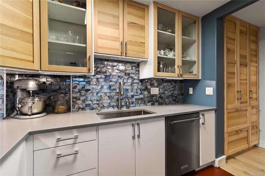 501-2920 Cook Street, Victoria, BC, V8T 3S7 - 17