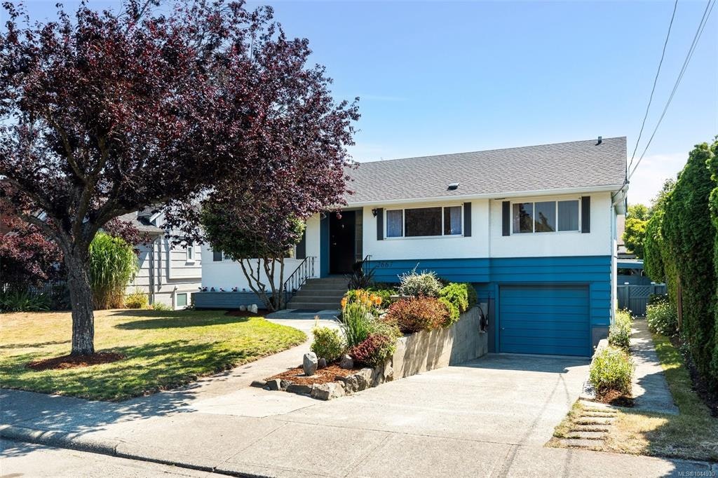 2667 Dunlevy Street, Oak Bay, BC, V8R 5Z3