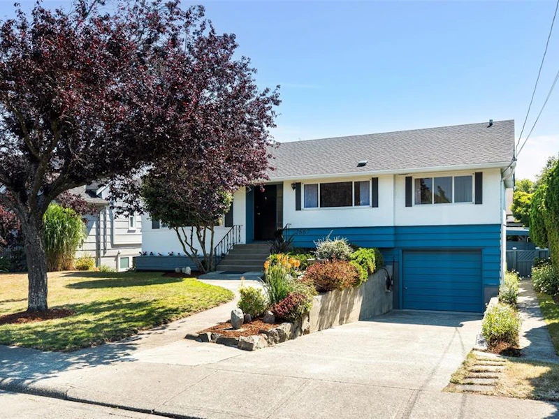 2667 Dunlevy Street, Oak Bay BC V8R 5Z3