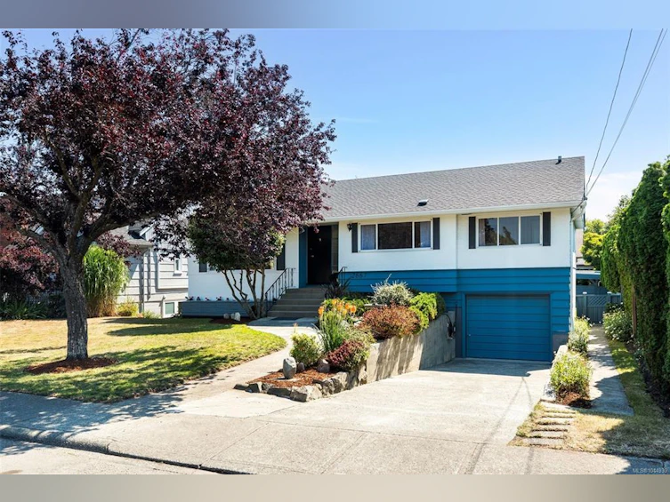 2667 Dunlevy Street, Oak Bay, BC, V8R 5Z3
