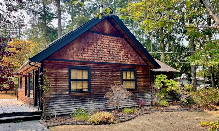 649 Woodcreek Drive