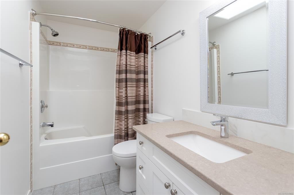 204-9725 Fourth Street, Sidney, BC, V8L 2Y8 - 14