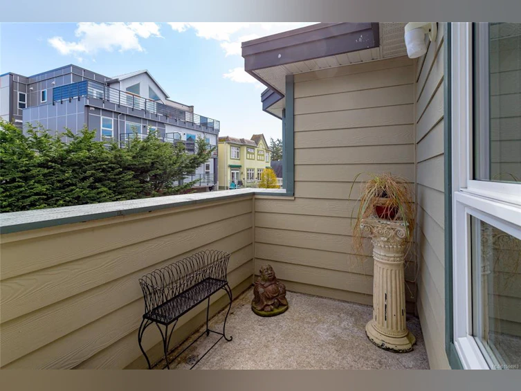204-9725 Fourth Street, Sidney, BC, V8L 2Y8 - 16