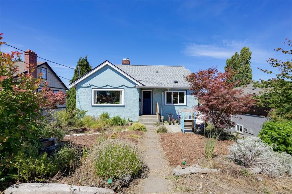 3172 Donald Street, Saanich, BC, V9A 1Y3
