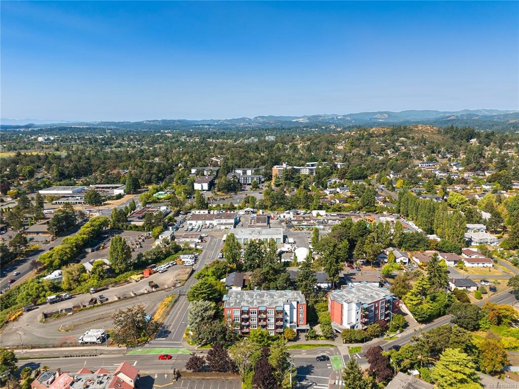 102-4030 Borden Street, Saanich, BC, V8X 2E9 - 26