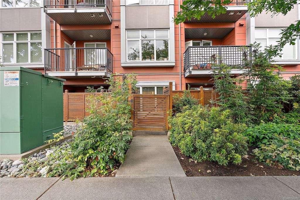102-4030 Borden Street, Saanich, BC, V8X 2E9 - 21