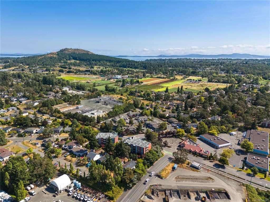 102-4030 Borden Street, Saanich, BC, V8X 2E9 - 29