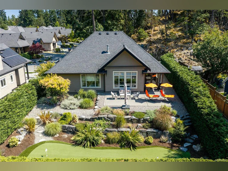 3380 Bradner Circle, Fairwinds, BC, V9P 9H5 - 5