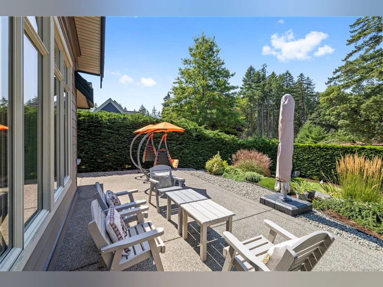 3380 Bradner Circle, Fairwinds, BC, V9P 9H5 - 8