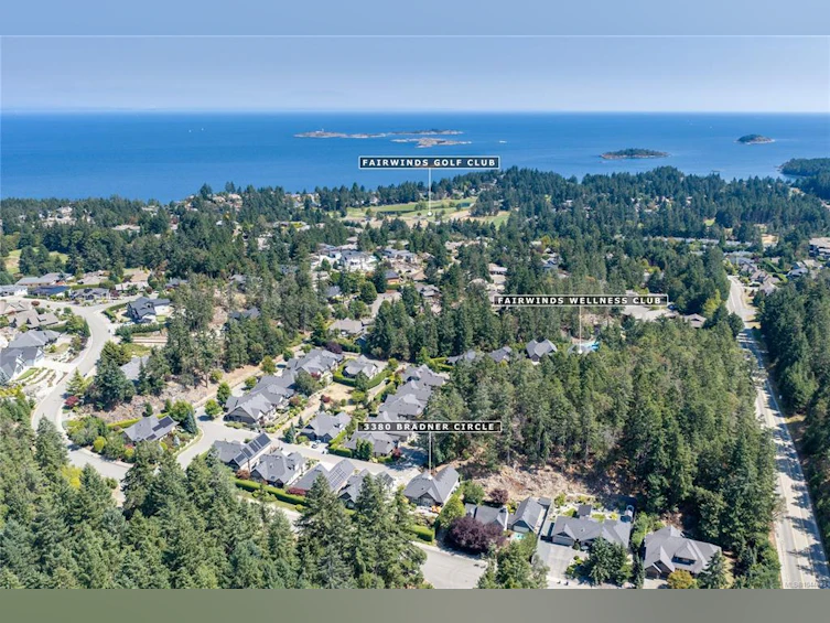 3380 Bradner Circle, Fairwinds, BC, V9P 9H5 - 10