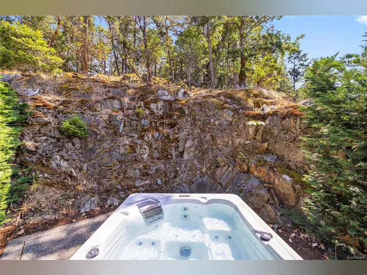 3380 Bradner Circle, Fairwinds, BC, V9P 9H5 - 43