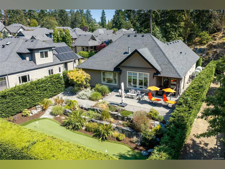 3380 Bradner Circle, Fairwinds, BC, V9P 9H5 - 71