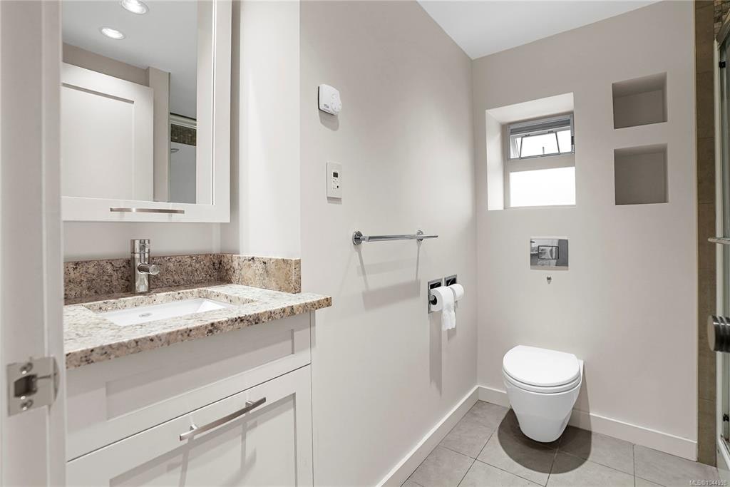 2112 Pentland Road, Oak Bay, BC, V8S 2W4 - 24