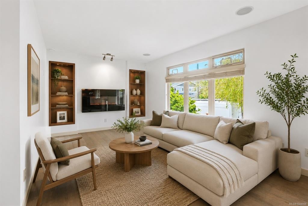 2112 Pentland Road, Oak Bay, BC, V8S 2W4 - 3