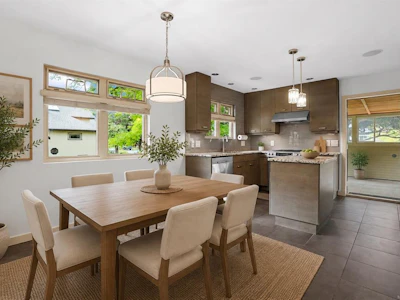 2112 Pentland Road - 5