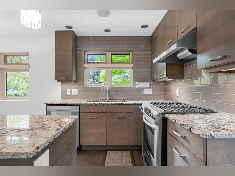 2112 Pentland Road, Oak Bay, BC, V8S 2W4 - 10