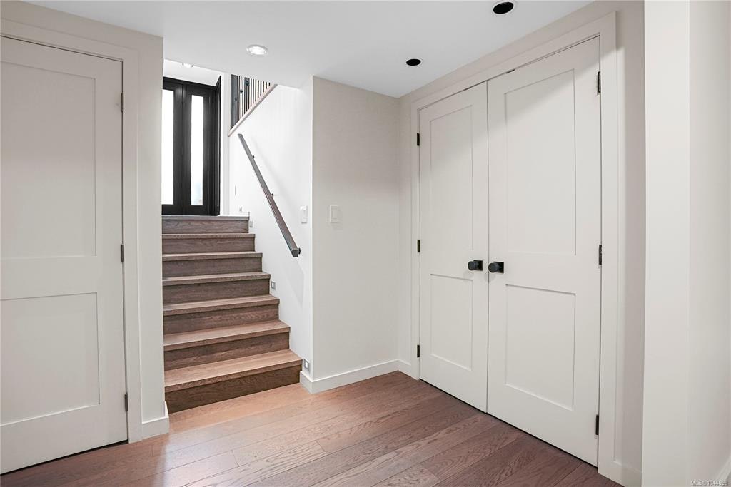 2112 Pentland Road, Oak Bay, BC, V8S 2W4 - 22