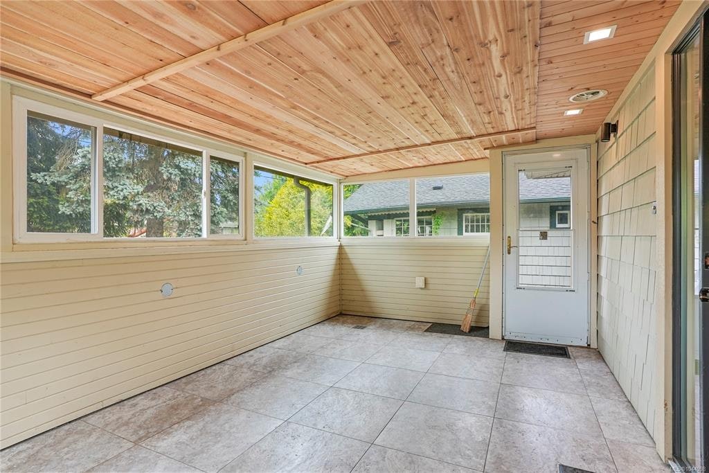 2112 Pentland Road, Oak Bay, BC, V8S 2W4 - 12