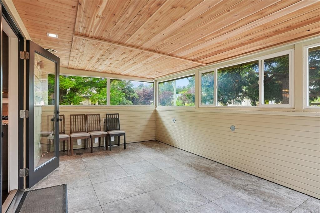 2112 Pentland Road, Oak Bay, BC, V8S 2W4 - 11