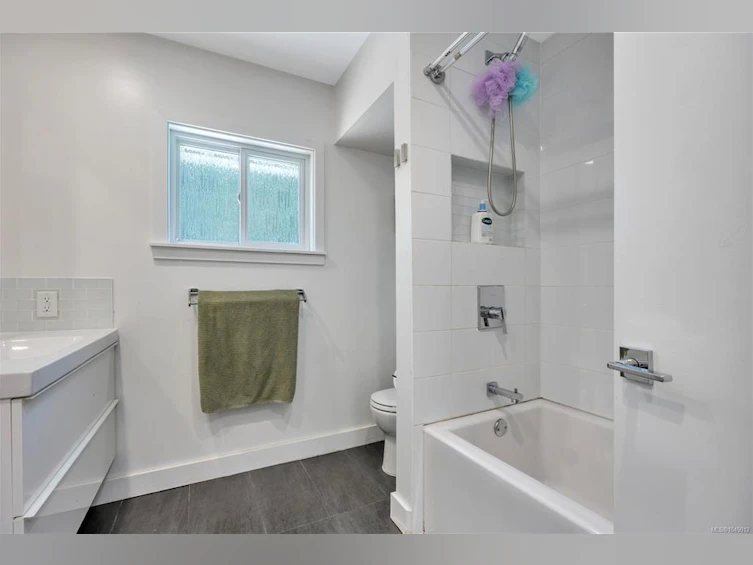 5620 Hammond Bay Road, Nanaimo, BC, V9T 5N2 - 36