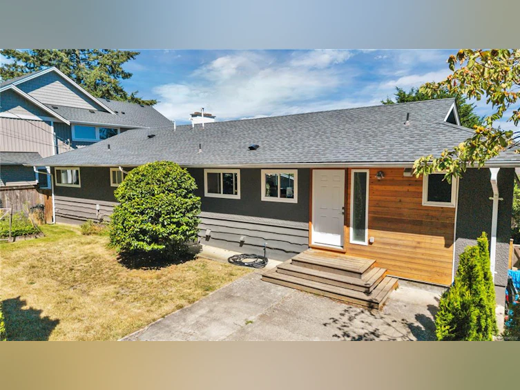 5620 Hammond Bay Road, Nanaimo, BC, V9T 5N2