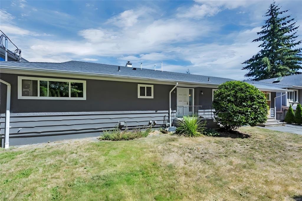 5620 Hammond Bay Road - 2