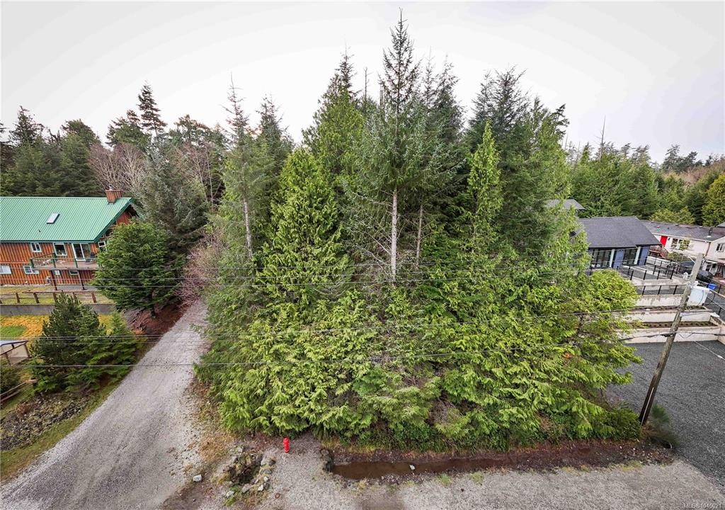 1391 Victoria Road, Ucluelet, BC, V0R 3A0