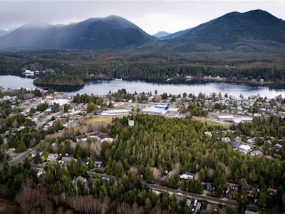 1391 Victoria Road - 4
