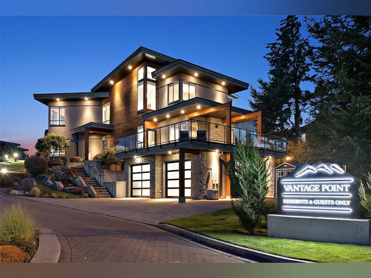 3457 Vantage Point, Colwood, BC, V9C 3N5