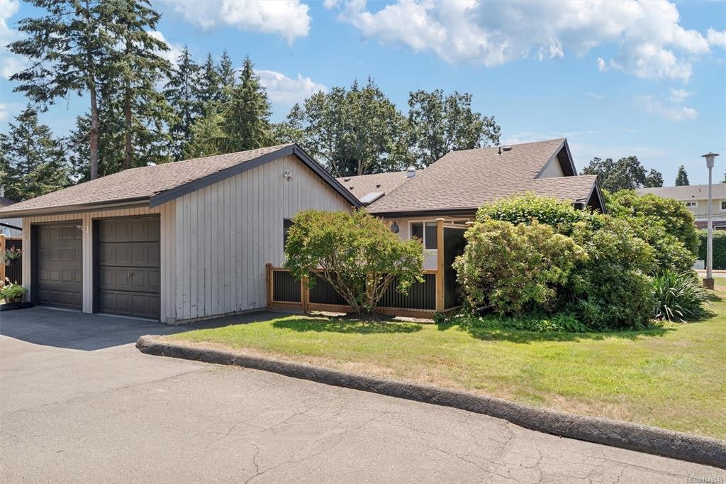 4-1184 Clarke Road, Central Saanich, BC, V8N 2C3
