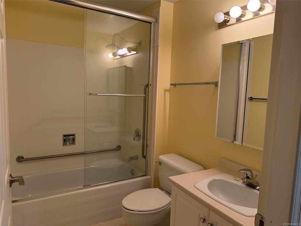 204-2045 Carrick Street, Oak Bay, BC, V8R 2M5 - 5