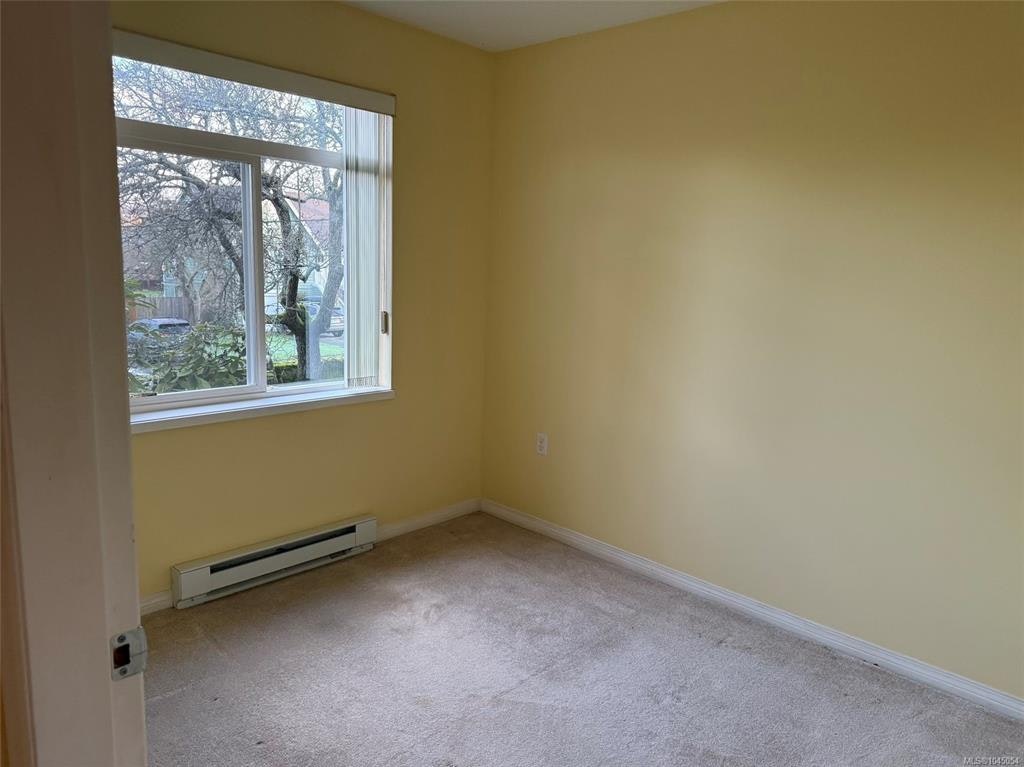 204-2045 Carrick Street, Oak Bay, BC, V8R 2M5 - 12