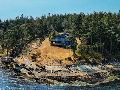 379 Mary Ann Point Road - 5