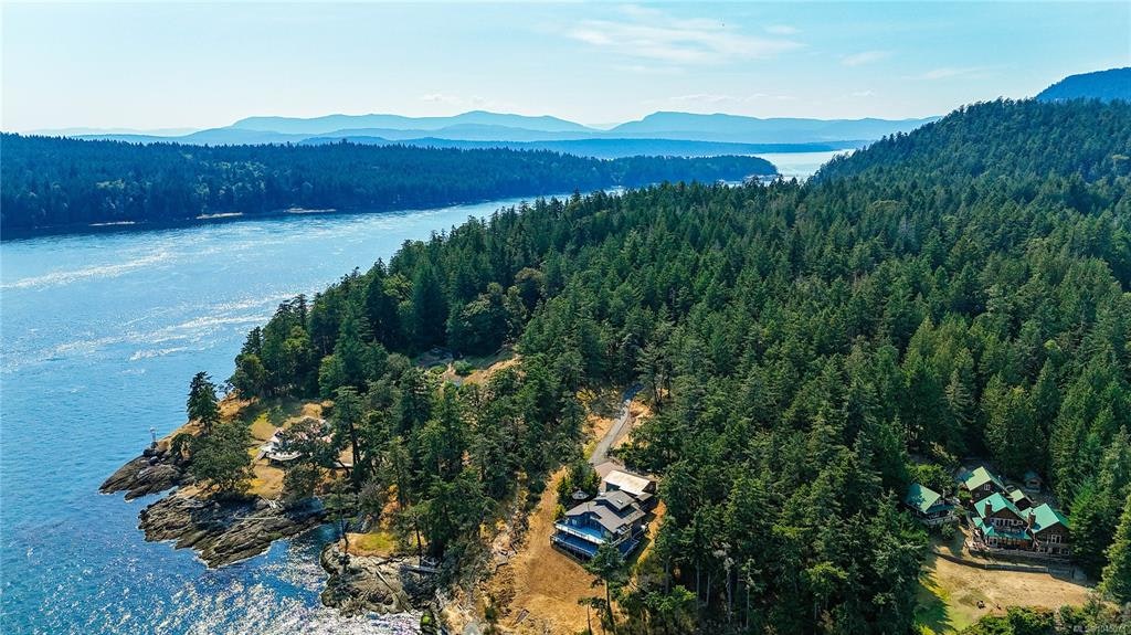 379 Mary Ann Point Road - 3