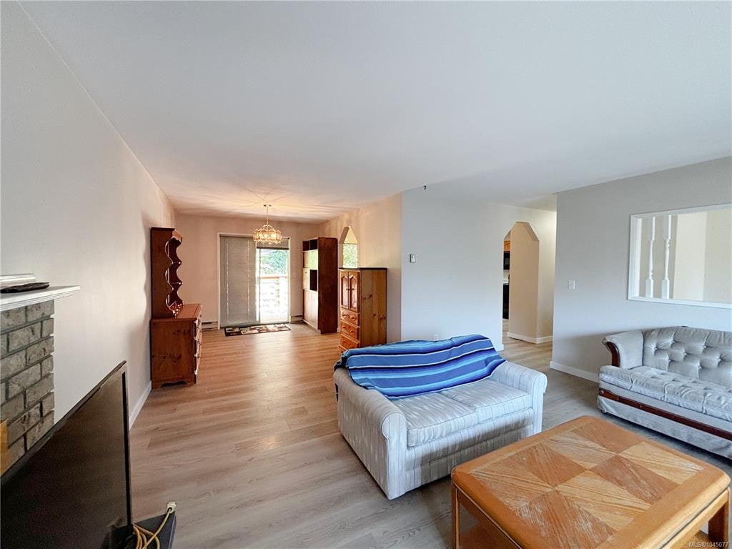 352 Nootka Drive - 5