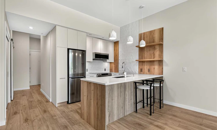415-1588 North Dairy Road