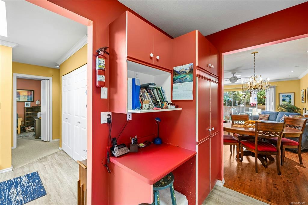 24-450 Bay Avenue, Parksville, BC, V9P 2K2 - 18