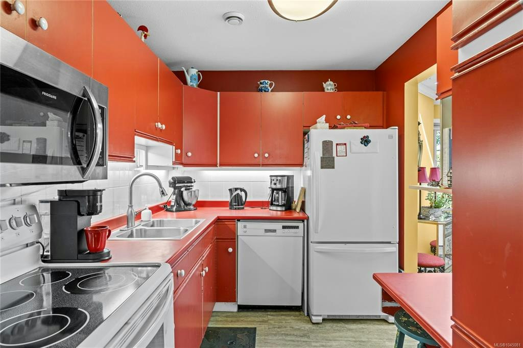 24-450 Bay Avenue - 5